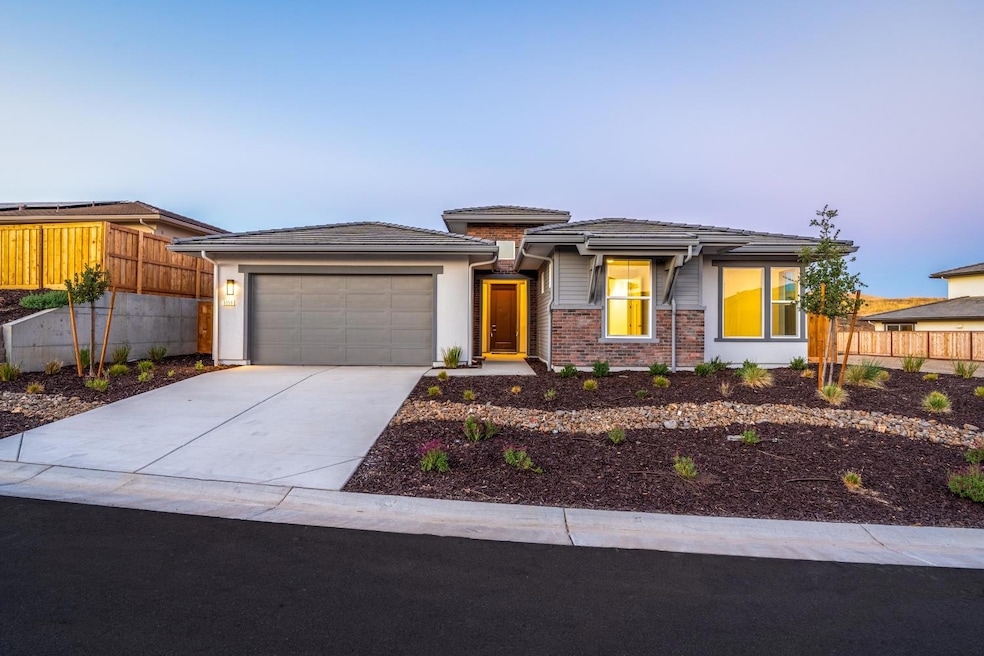 For Sale $564,999 • Co-Listing Agent