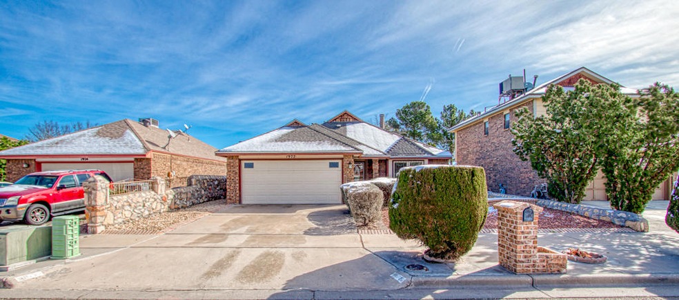 1972 Dana Bree Dr, El Paso, TX 79936 - photo 1