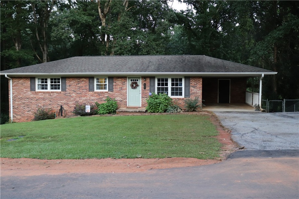 307 Forest Acres Cir, Walhalla, SC 29691 - photo 1