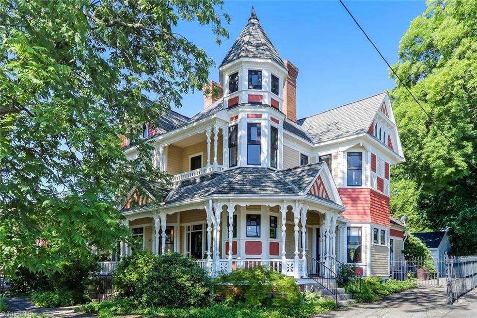 312 S Main St, Reidsville, NC 27320 - photo 1