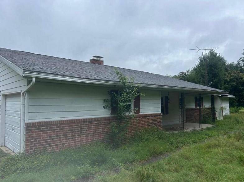 53 Hemlock Ln, Flora, IL 62839 - photo 1