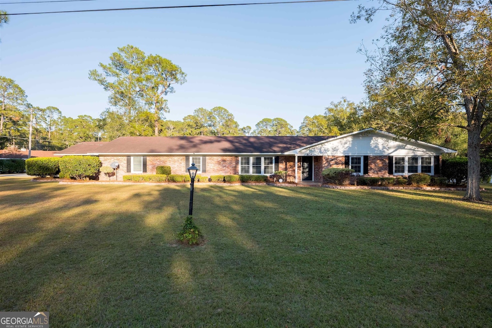 805 S Laurel Ave, Adel, GA 31620 - photo 1