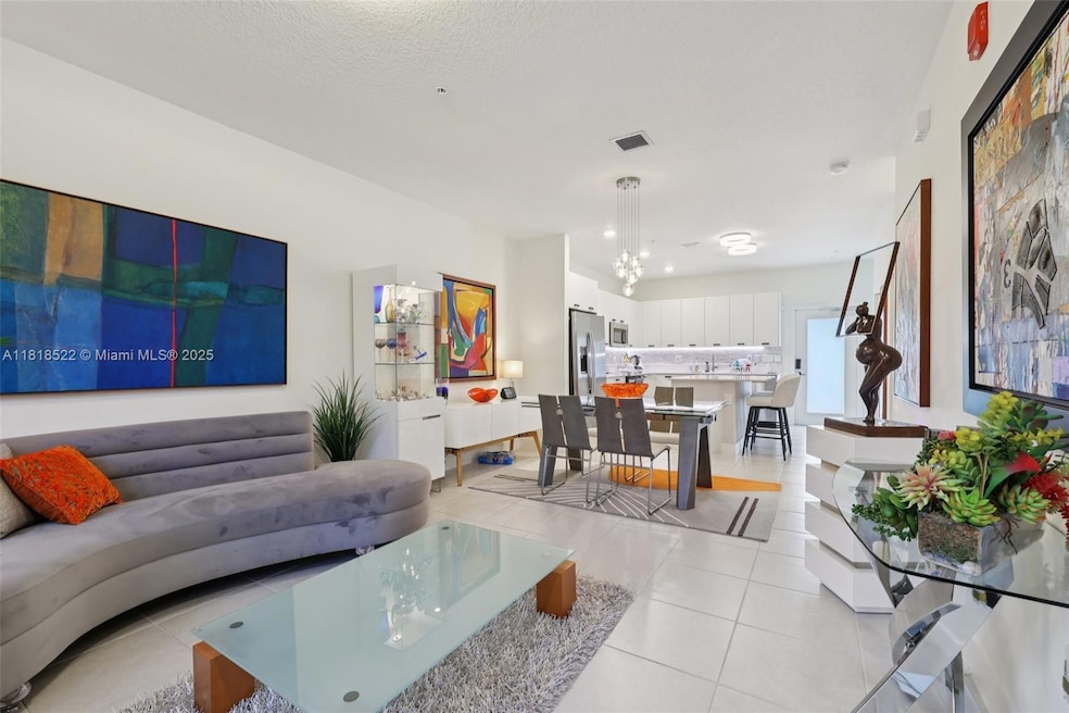 8001 NW 41st St unit F-112, Doral, FL 33166 - photo 1