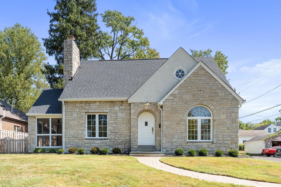 For Sale $687,000 • Co-Listing Agent