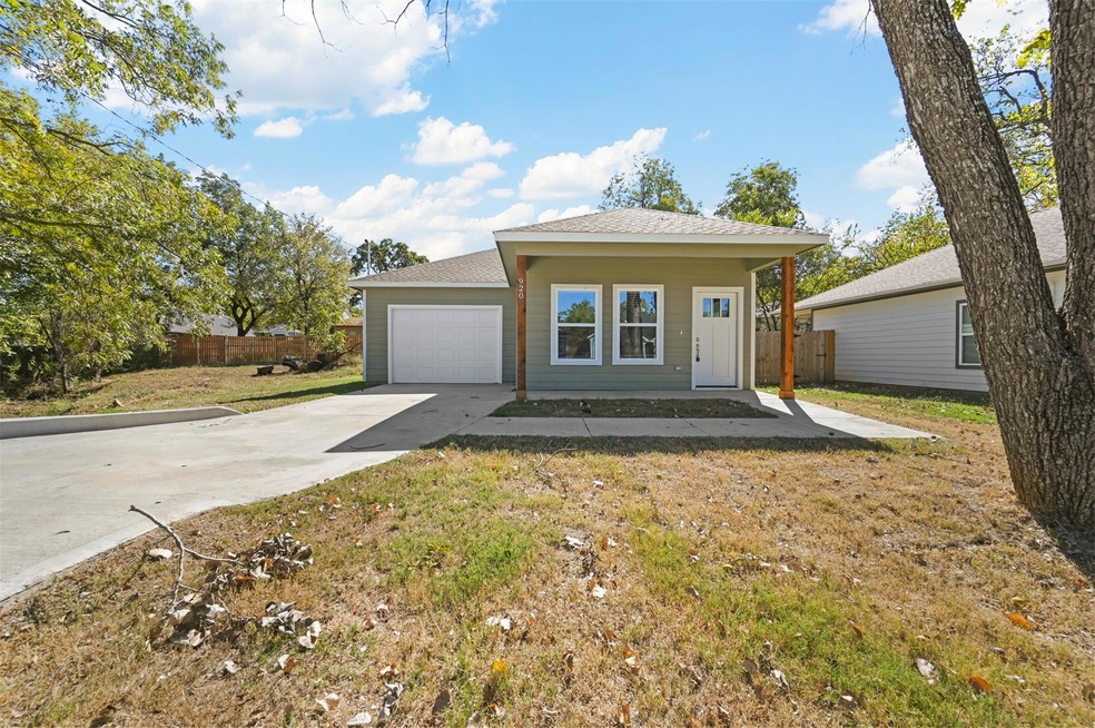 920 W Collins St, Denison, TX 75020 - photo 1