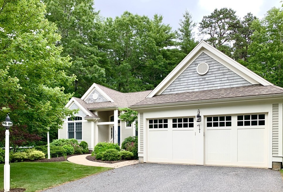 6 Bridlefield Ln, Medfield, MA 02052 - photo 1