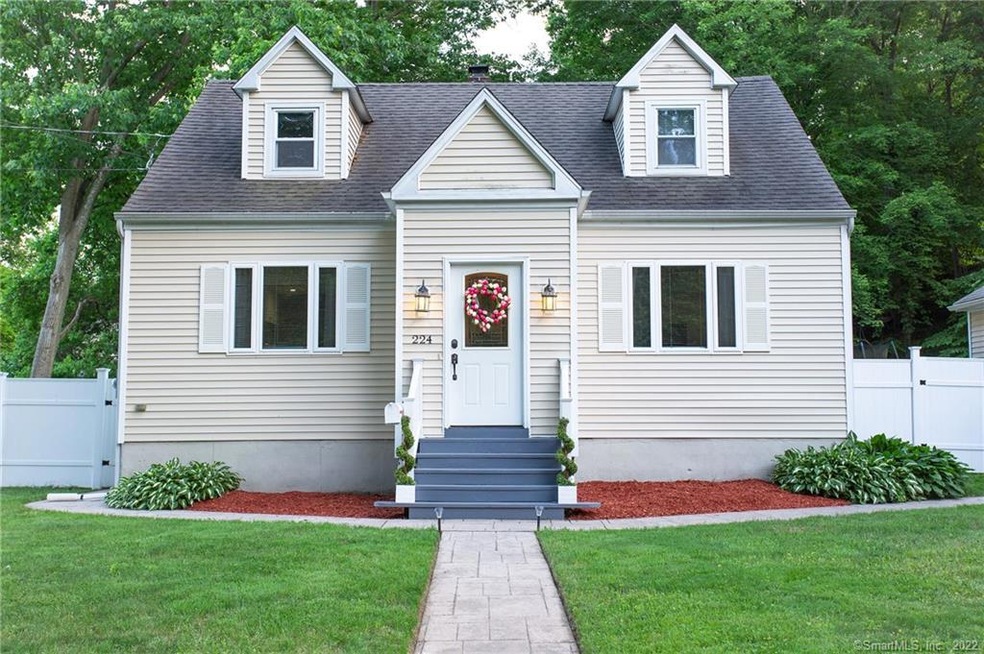 224 Broadbridge Rd, Bridgeport, CT 06610 - photo 1