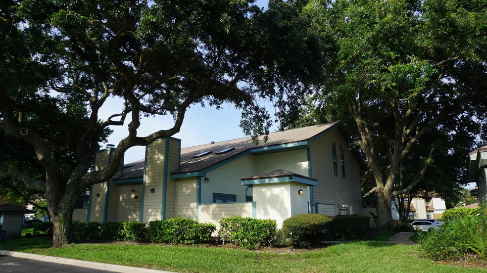 Exterior SWCorner