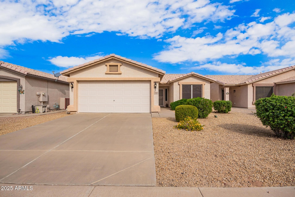 1464 E Runaway Bay Dr, Chandler, AZ 85249 - photo 1