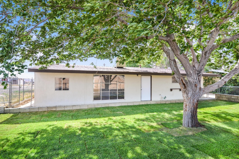 37928 5th St E, Palmdale, CA 93550 - photo 1