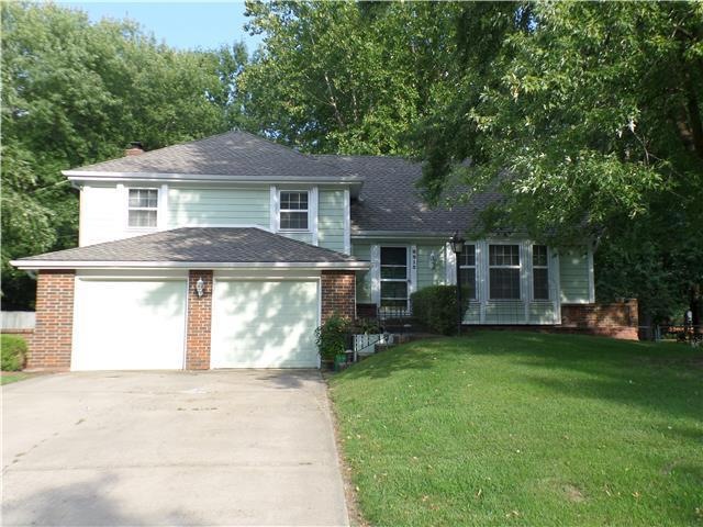 9915 Westgate St, Lenexa, KS 66215 - photo 1