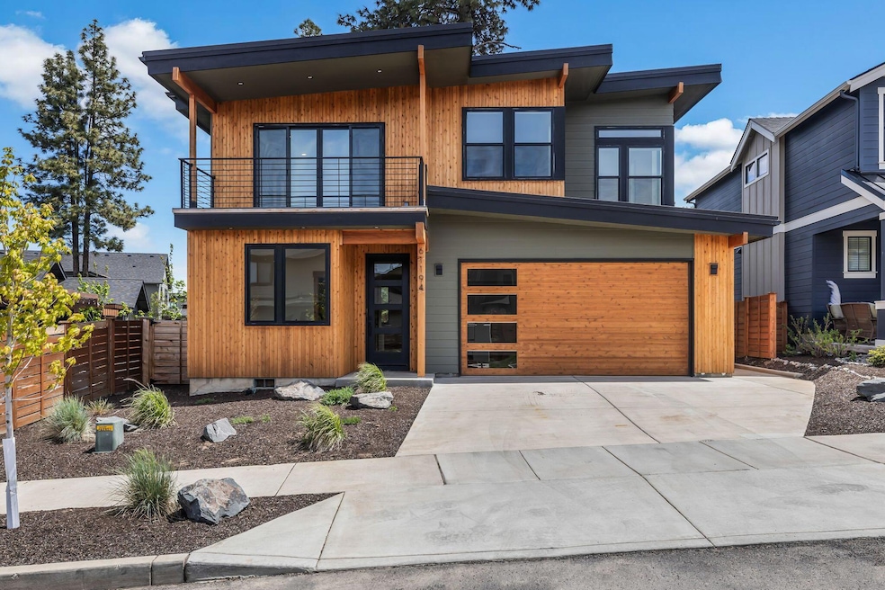 61194 SW Tippytoe Place, Bend, OR 97702 - photo 1