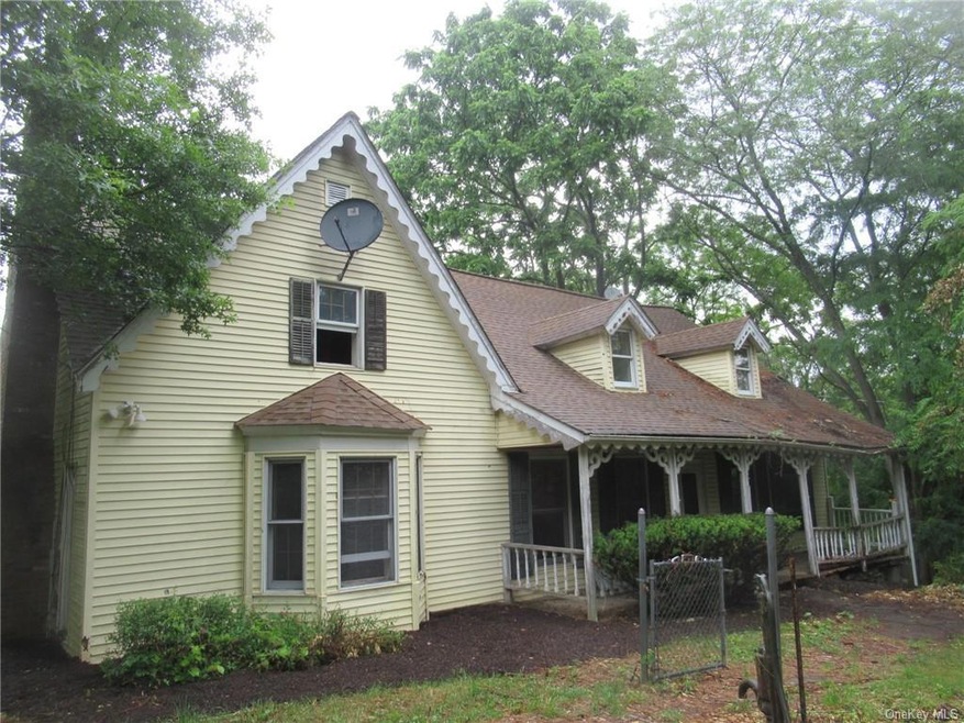 15 Lockwood Ln, Newburgh, NY 12550 - photo 1