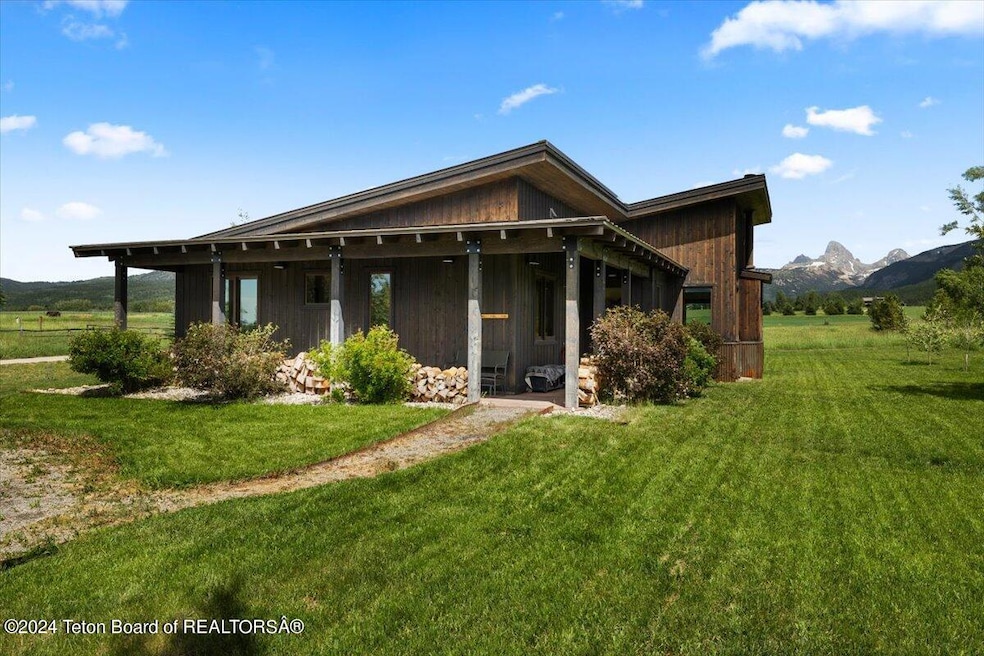 For Sale $1,950,000 • Co-Listing Agent