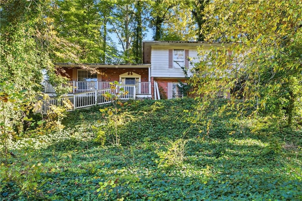 253 Lamplighter Ln SE, Marietta, GA 30067 - photo 1