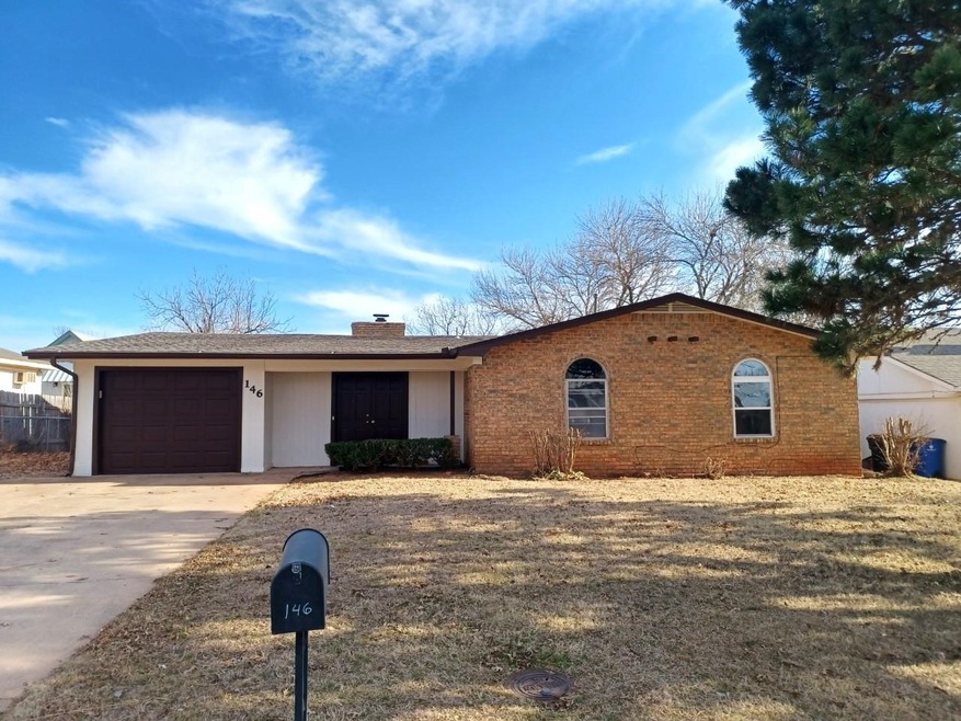 146 Ridgecrest Dr, Duncan, OK 73533 - photo 1