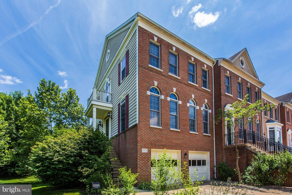 4530 Fair Valley Dr, Fairfax, VA 22033 - photo 1