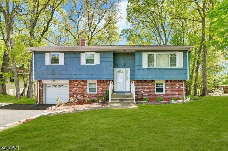 204 Buena Vista Dr, Ringwood, NJ 07456 - photo 1