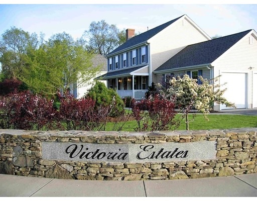 540 Read St, Attleboro, MA 02703 - photo 1