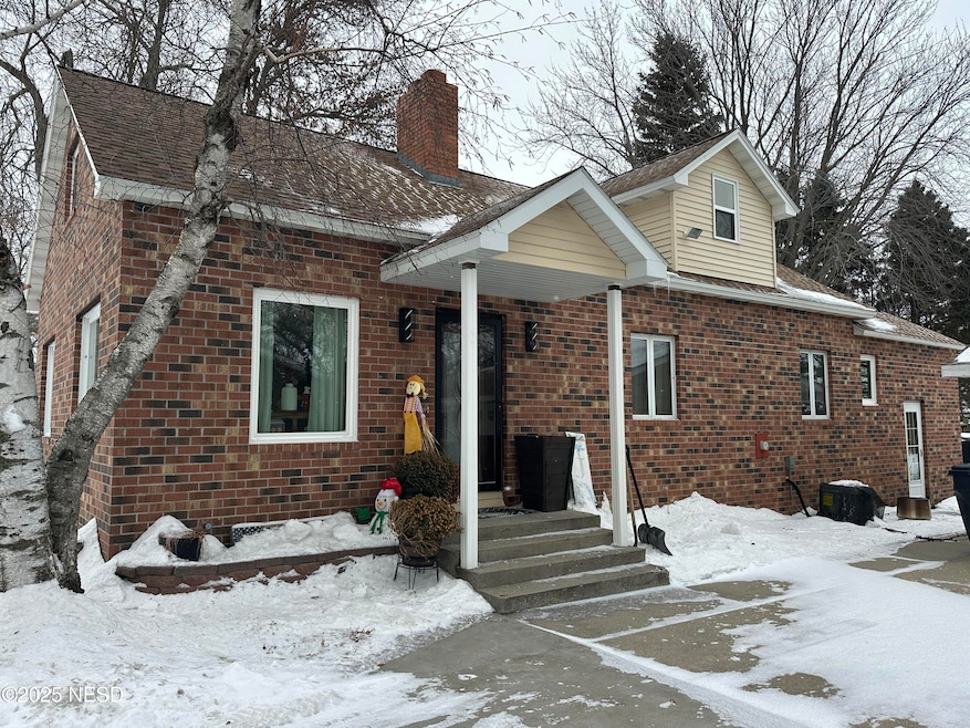 3912 Golf Course Rd, Watertown, SD 57201 - photo 1