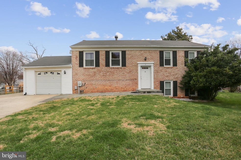 5 Joshua Tree Ct, North Potomac, MD 20878 - photo 1
