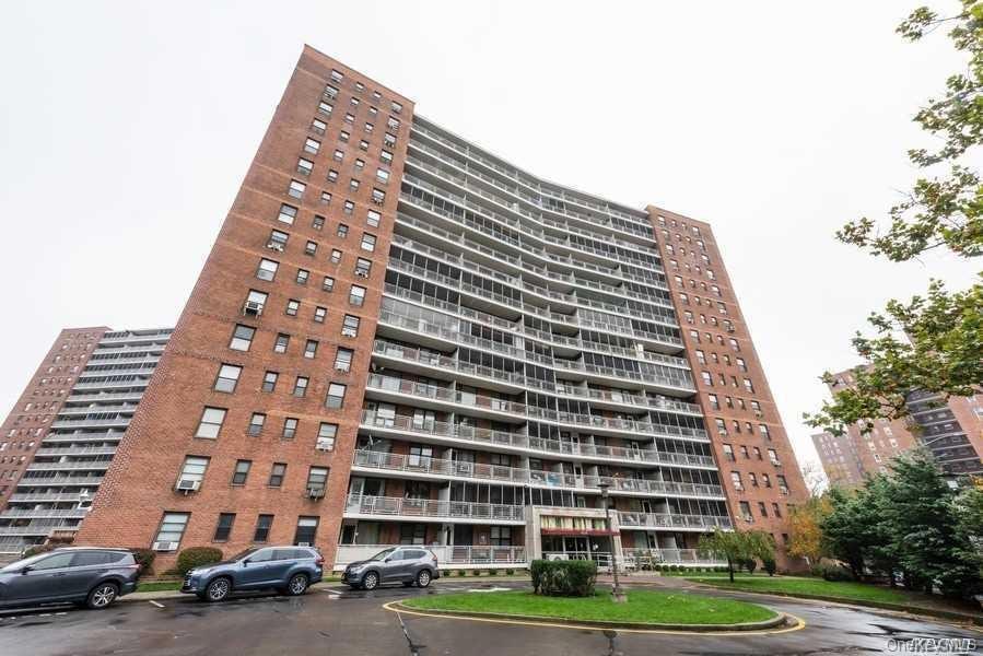 Park City Estates unit 14L, Rego Park, NY 11374 - photo 1