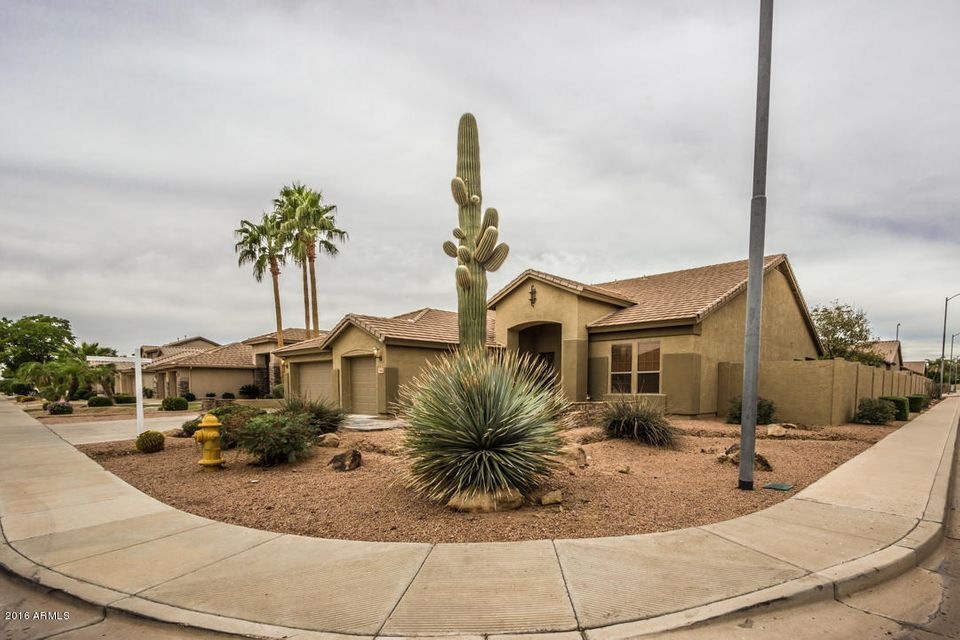 Front / Corner Lot