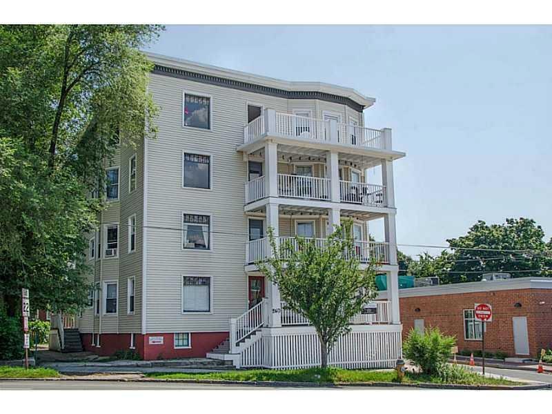 260 Park Ave unit 5, Portland, ME 04102 - photo 1