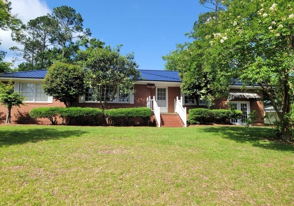 118 Benjamin Ave, Alma, GA 31510 - photo 1