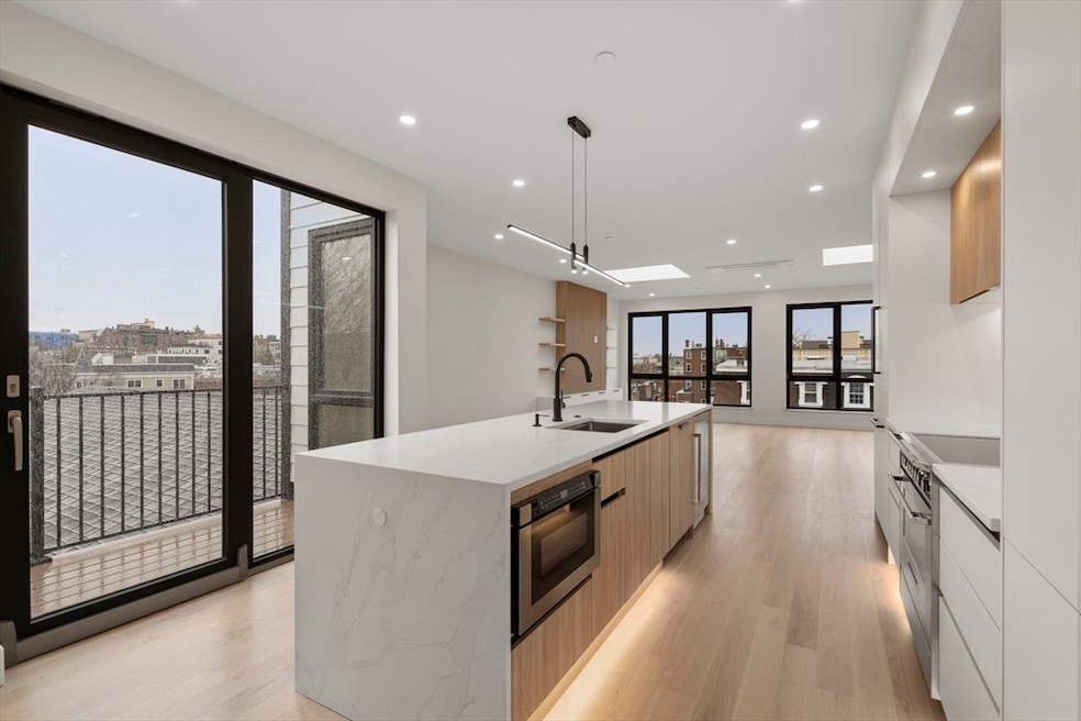 152 W 3rd St unit 1, Boston, MA 02127 - photo 1