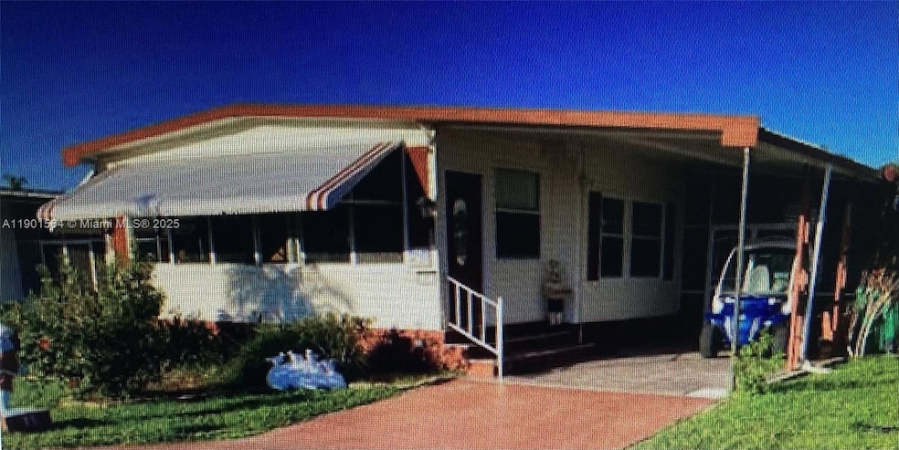 1891 SW 84th Ave, Davie, FL 33324 - photo 1