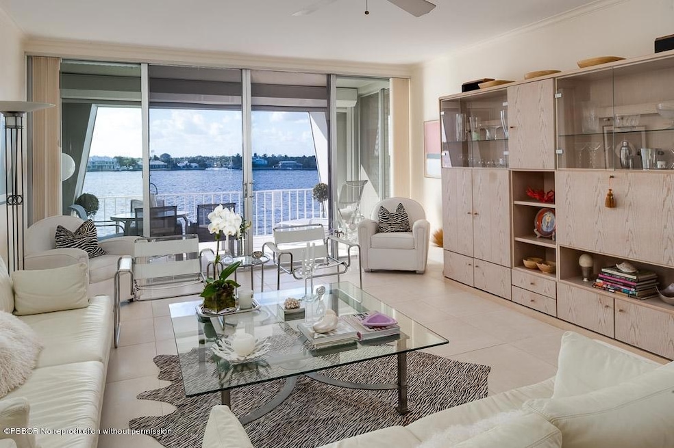 Living Room with view