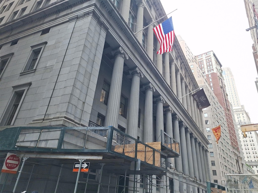 Cipriani Club Residences unit 735, New York, NY 10005 - photo 1