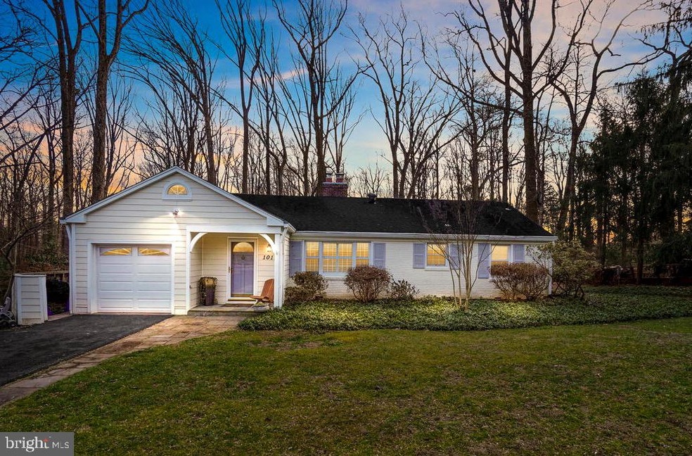 1015 Copley Ln, Silver Spring, MD 20904 - photo 1