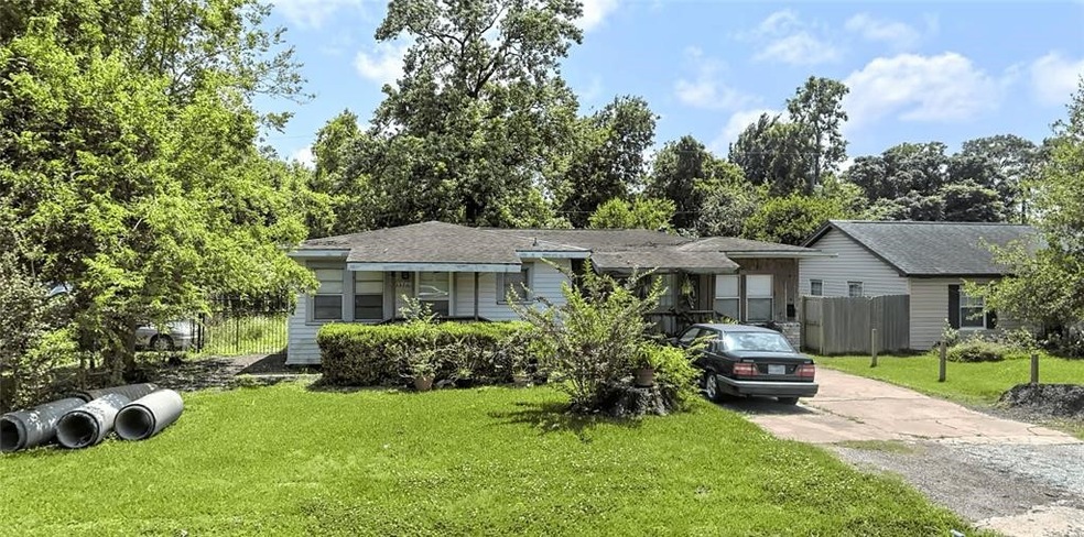 13370 Mobile St, Houston, TX 77015 - photo 1