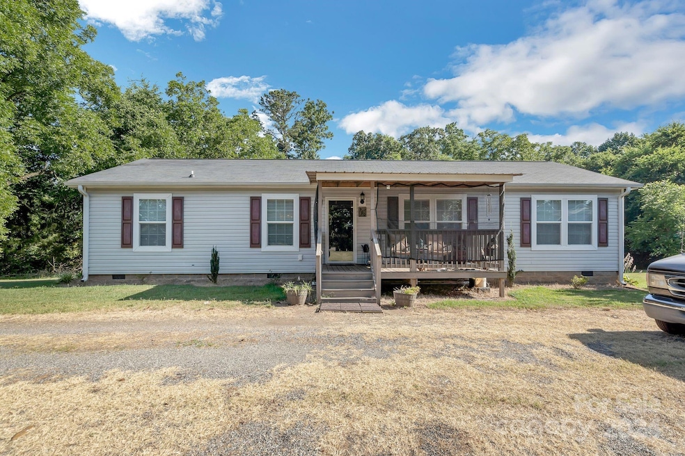 560 Jennings Rd, Statesville, NC 28625 - photo 1