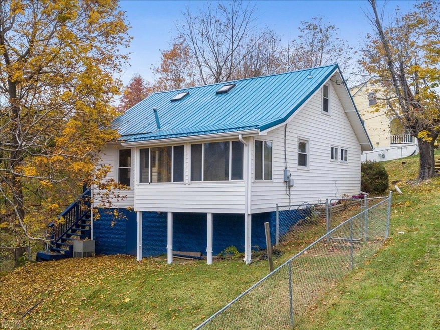 301 Bertha St, Pulaski, VA 24301 - photo 1