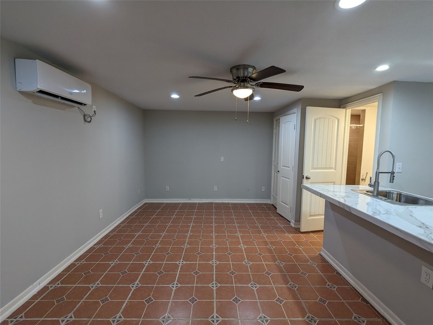 511 Gale St unit A, Houston, TX 77009 - photo 1