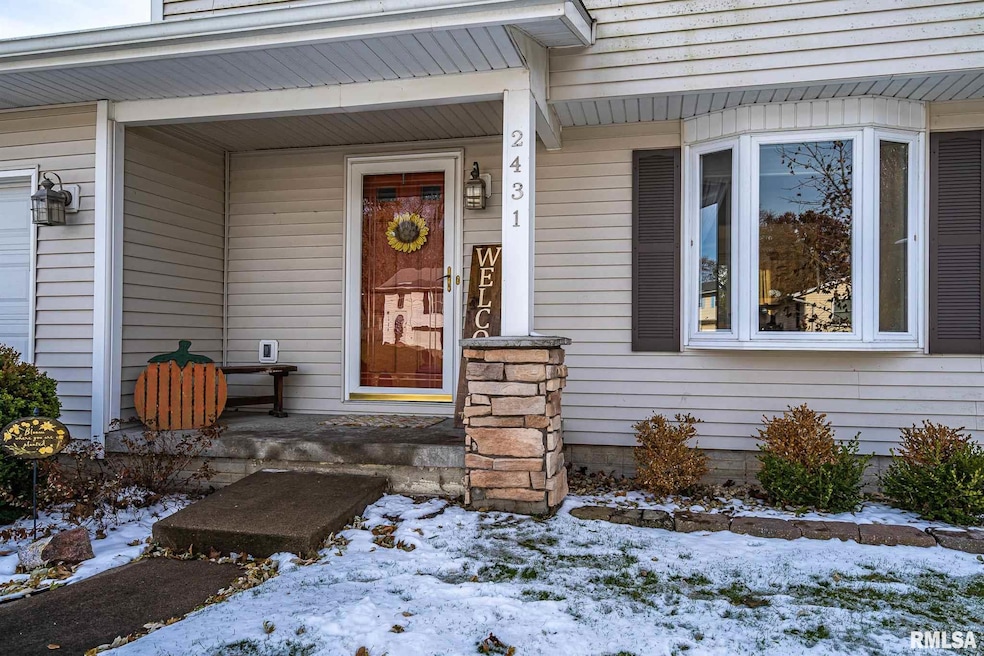 2431 W 57th St, Davenport, IA 52806 - photo 1