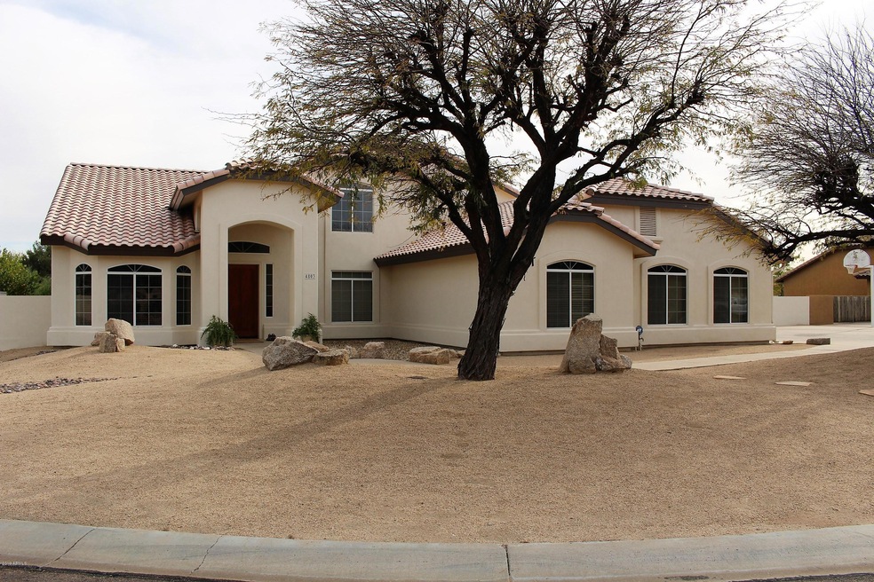 4803 W Desert Hollow