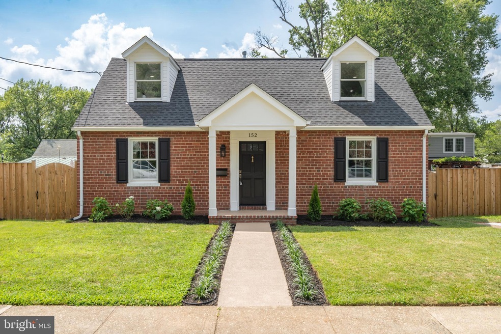152 Hilton St, Alexandria, VA 22314 - photo 1