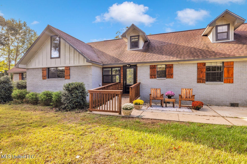 8012 Coleman Homestead Rd, Moss Point, MS 39562 - photo 1