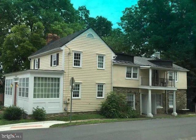 11 N Jay St unit 2, Middleburg, VA 20117 - photo 1