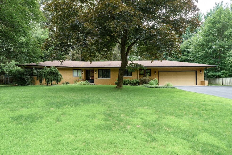 Pine_Ridge_Rd_2516_Kalamazoo_49008-1