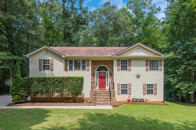 521 Eight Point Ct, Suwanee, GA 30024 - photo 1