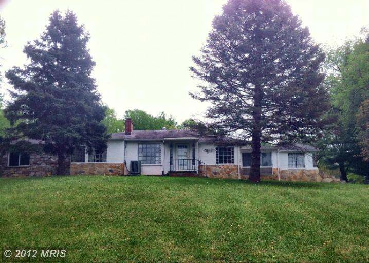 6716 Breezy Dr, Warrenton, VA 20187 - photo 1