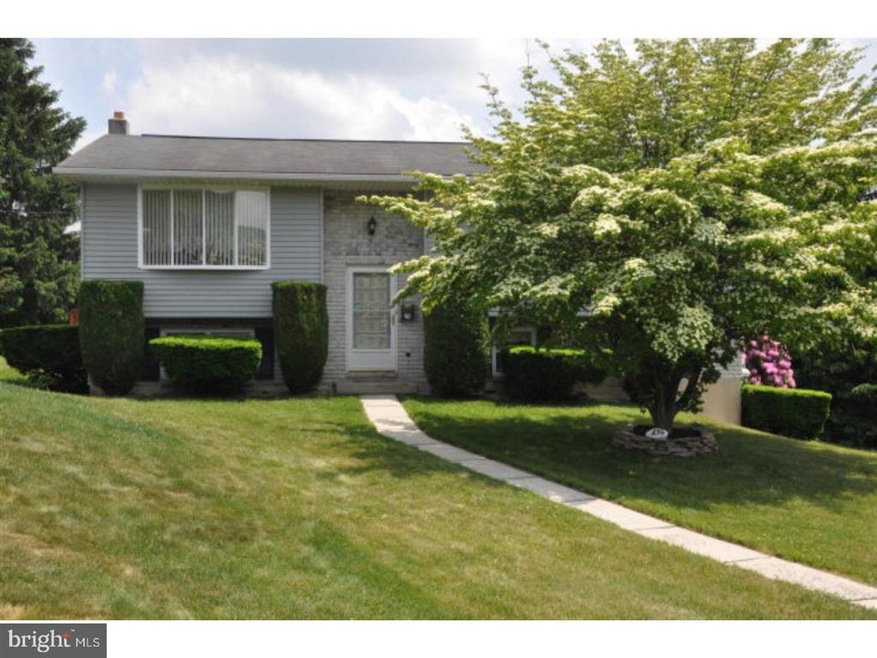 210 Yetten Cir, Tamaqua, PA 18252 - photo 1