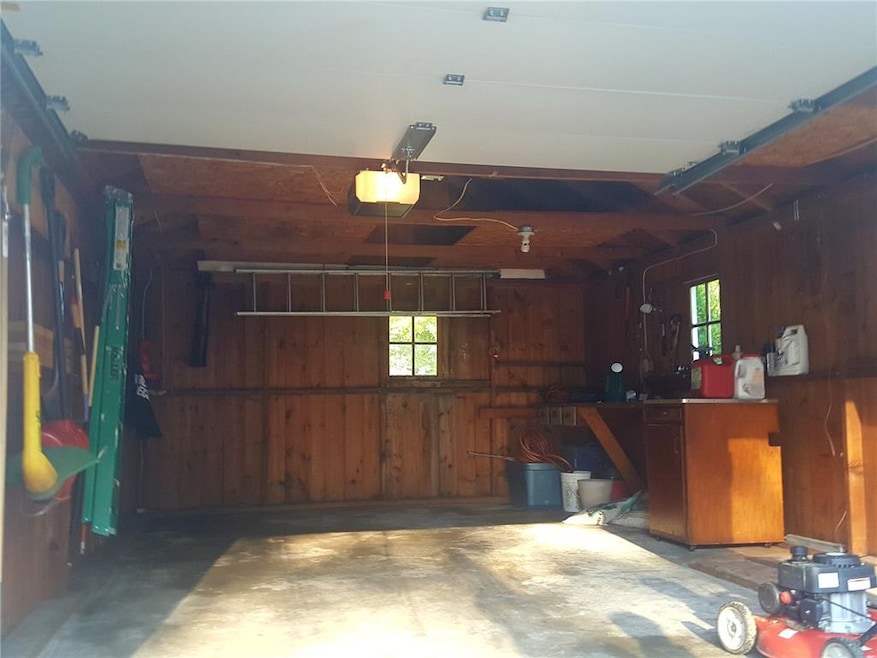 626 Knoll St SE, Cedar Rapids, IA 52403 - photo 1