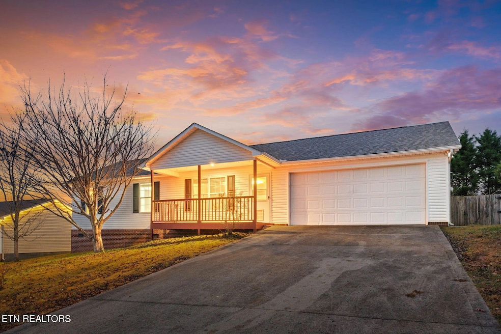 2822 Diane Gayle Dr, Knoxville, TN 37924 - photo 1