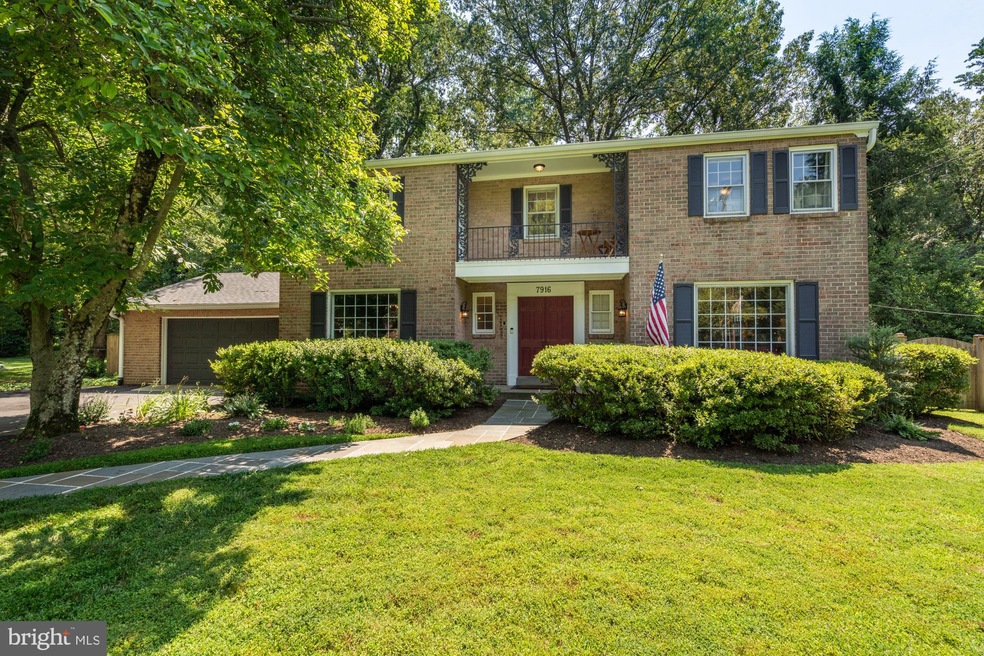 7916 Cindy Ln, Bethesda, MD 20817 - photo 1